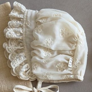 ベビードレス 花刺繍レースフリルリボン結び帽子
