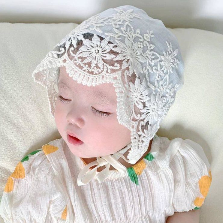 ベビードレス 花柄刺繍レースのフリル帽子 赤ちゃん用ボンネット