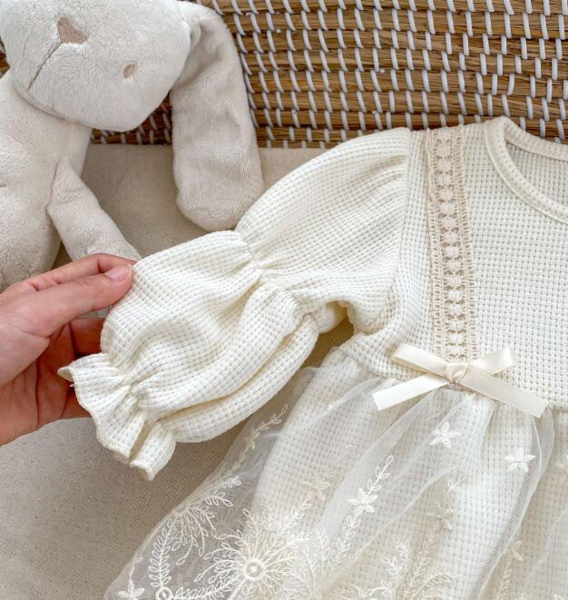 韓国風ベビードレス長袖レースロンパース