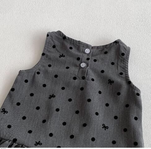新作ベビードレス ドット柄ワンピース+襟付きインナーセット