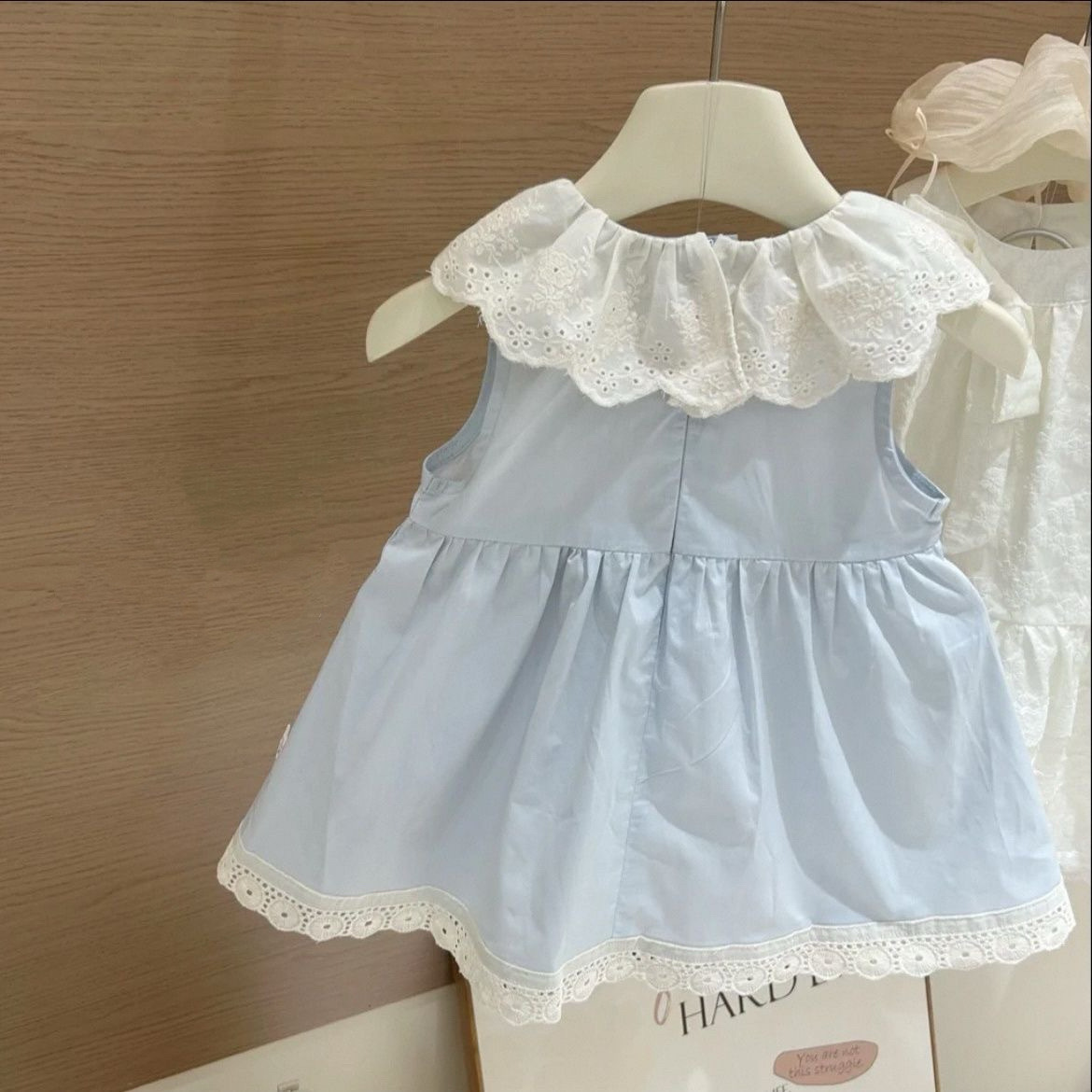 ベビードレス 花びら襟のお姫様ワンピースベビードレス　バースデー　普段使い　着やすい　60cm~90cm