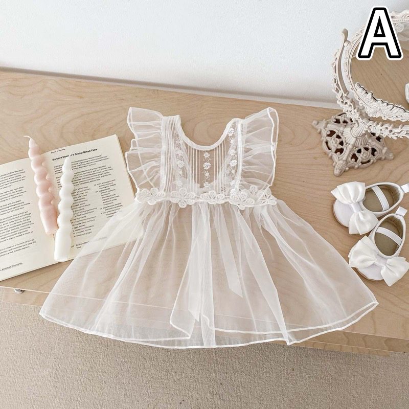 女の子用レース付き白いベビードレス帽子セット