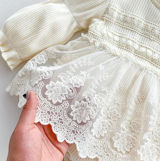 上品レース連体服 お姫様ベビードレス 結婚式