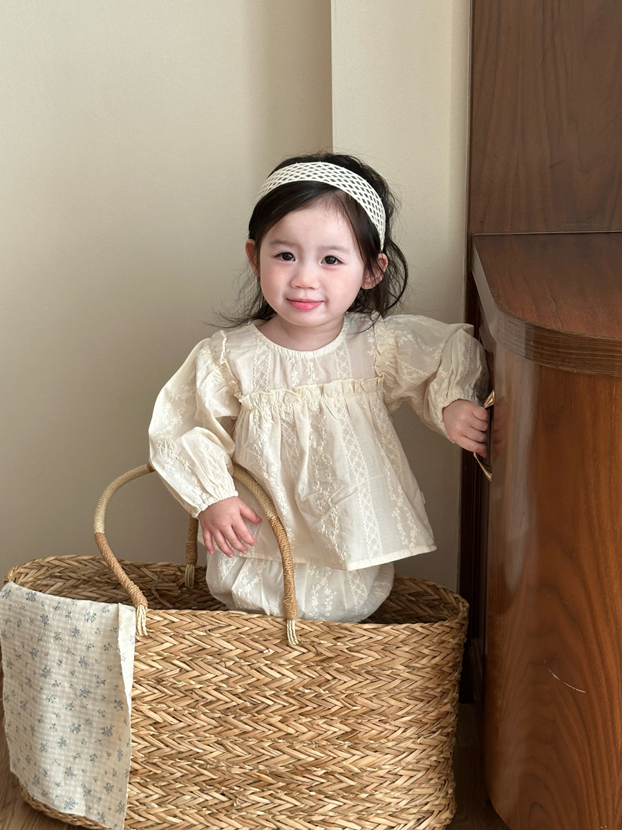 https://fulmo-img-server.com/babymaru/c2a6126d-ca53-414b-9ed2-3689b8670d27.jpg