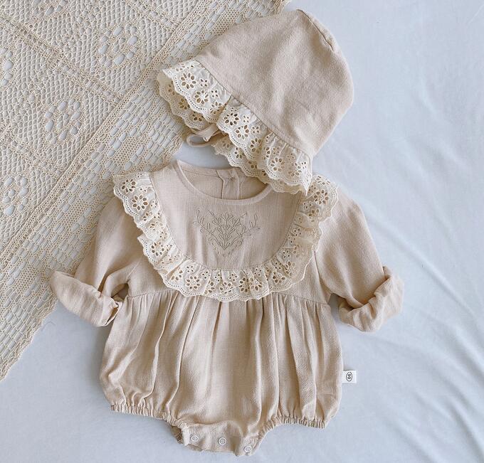 帽子付きベージュ連体服 レース装飾おしゃれ王女様ベビードレス お宮参り