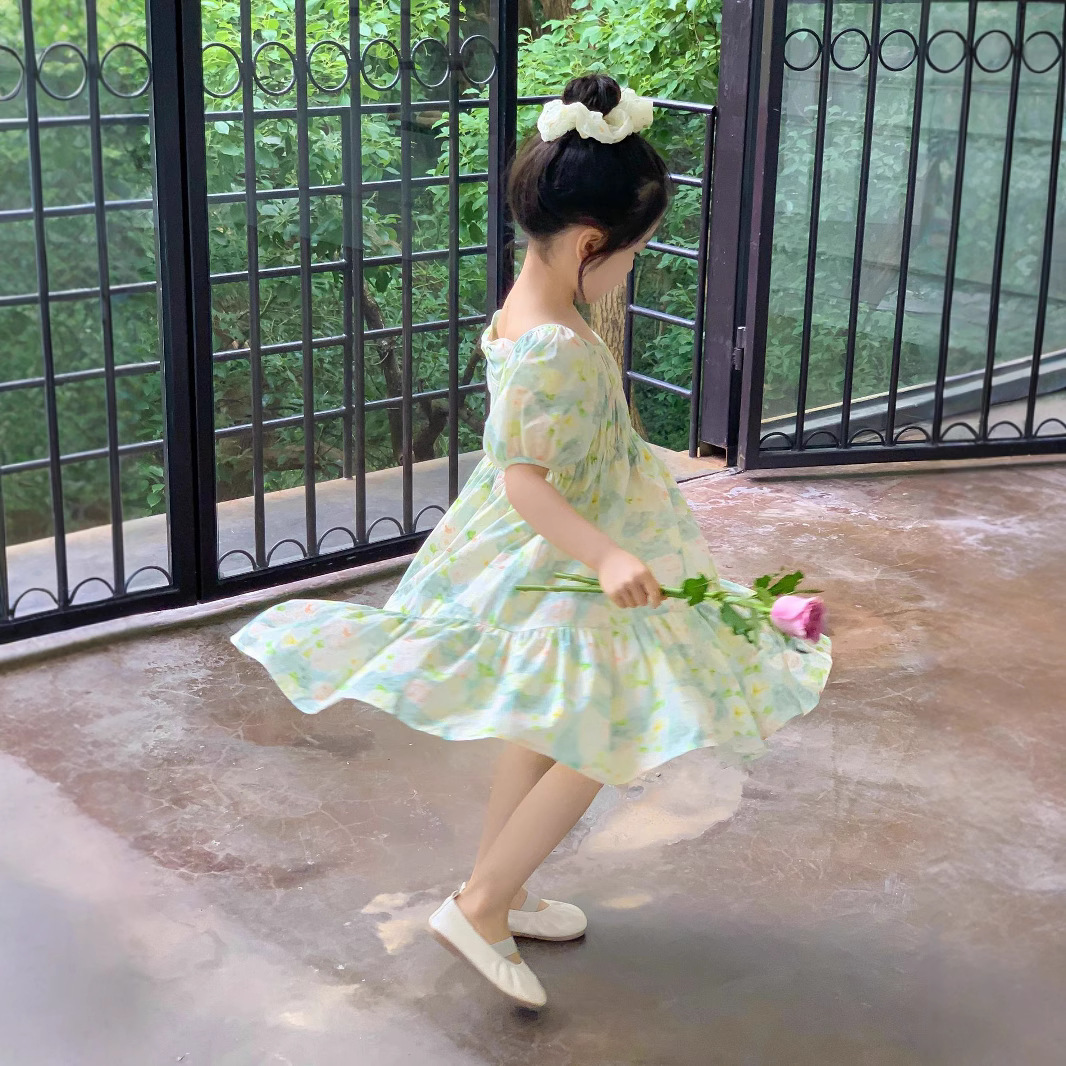 ベビードレス 優美な花柄ティアードベビードレス