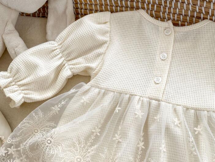 韓国風ベビードレス長袖レースロンパース