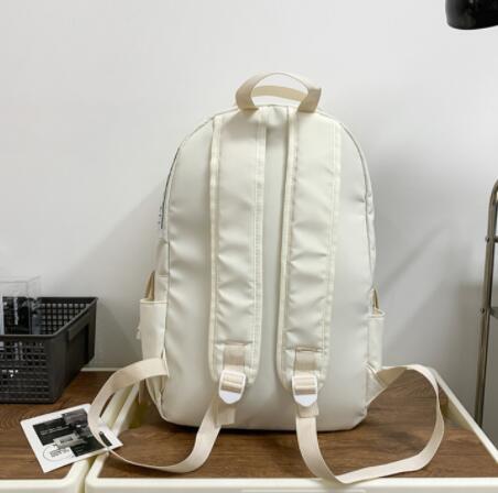 https://fulmo-img-server.com/back2school/17a3766b-611e-4089-a51e-971b096f73a6.jpg