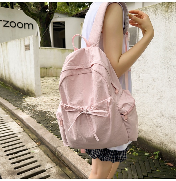 https://fulmo-img-server.com/back2school/51d4a855-1b29-474a-876c-542f647f2afe.jpg