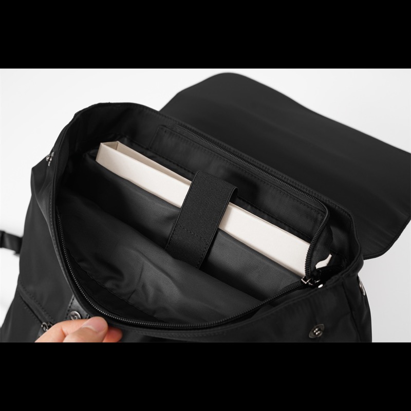 https://fulmo-img-server.com/back2school/55a461c4-da79-447e-8092-bb19d431d70d.jpg