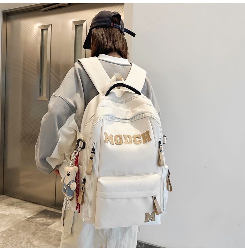 https://fulmo-img-server.com/back2school/61a7defa-f065-4dfb-84c0-f359dede28ef.jpg