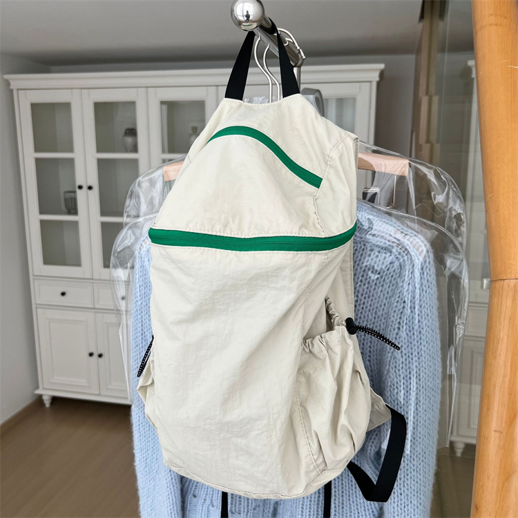 https://fulmo-img-server.com/back2school/a3d5cf51-acb7-4d5b-a15a-c8cba52e14f8.jpg