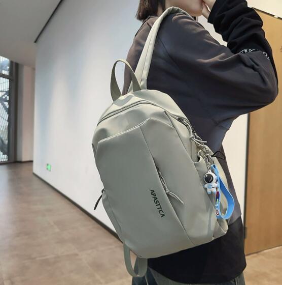 高校生 リュック 高校生向け多機能リュックサック通学用背負い鞄