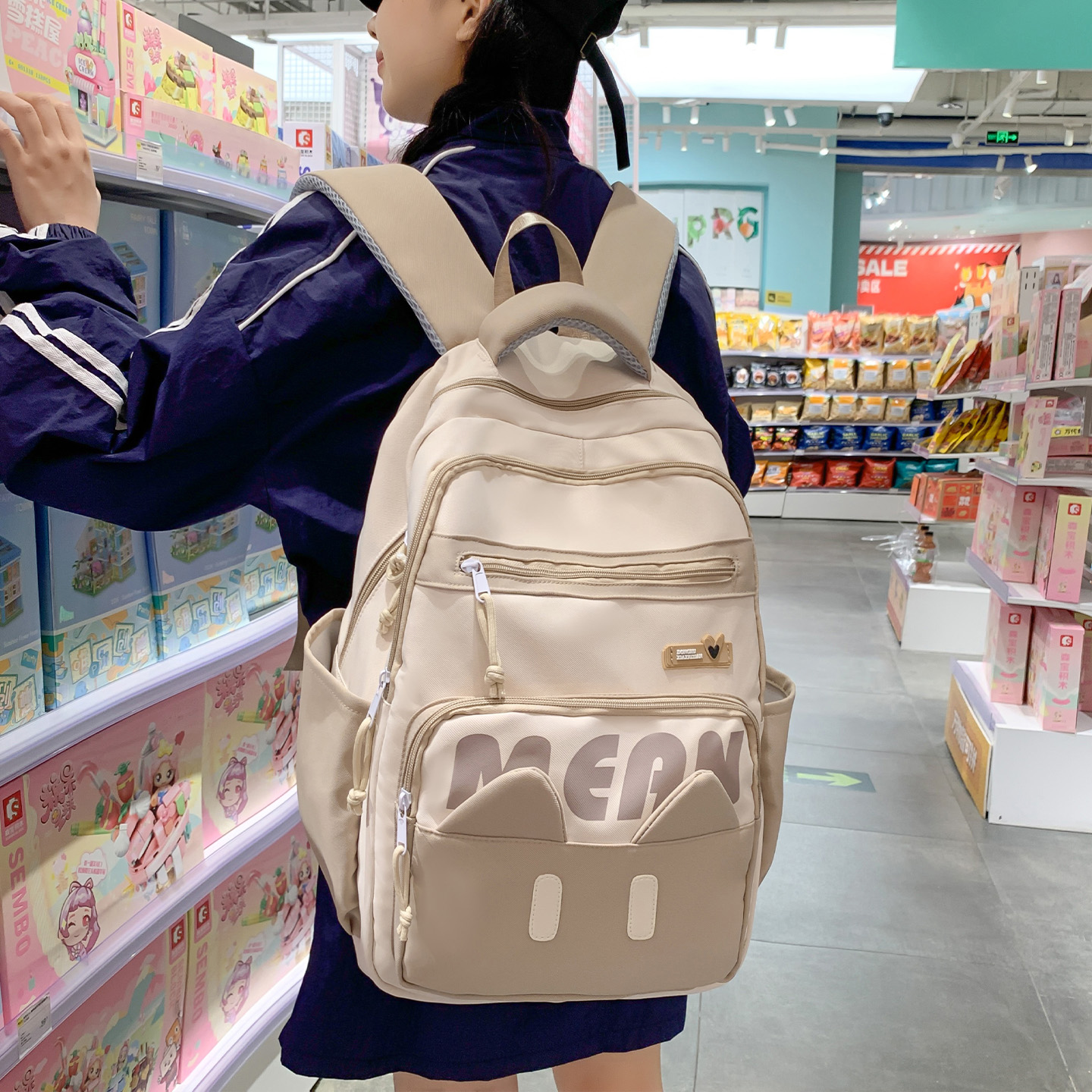 https://fulmo-img-server.com/back2school/d27a6f14-0869-47cc-8c76-1c46037f8181.jpg