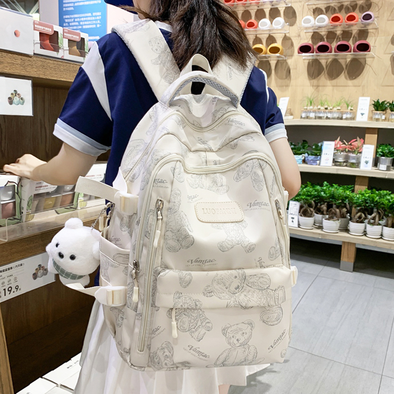 https://fulmo-img-server.com/back2school/d8087ba1-b7fd-4225-99bd-fc393022e736.jpg