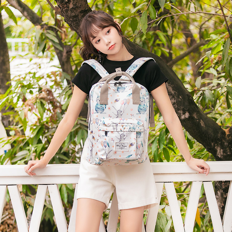 https://fulmo-img-server.com/back2school/f664f1c7-e9ac-4f4e-b4ec-afde5e27780c.jpg