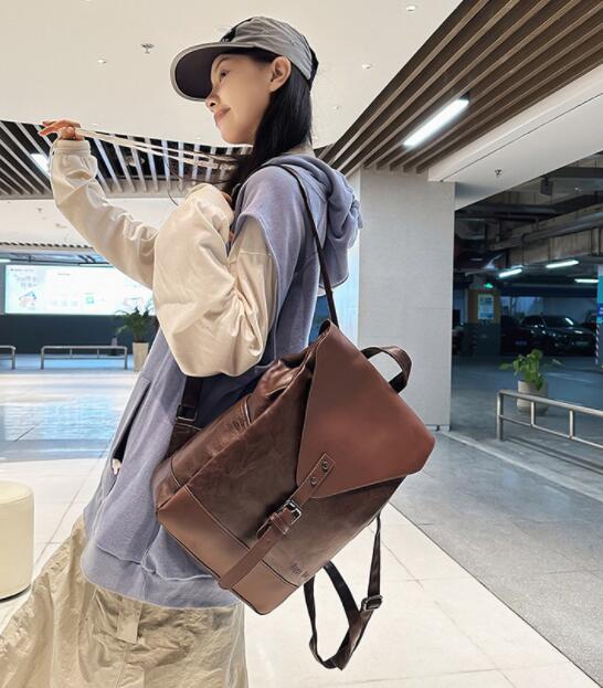 高校生 リュック 高校生向け合成皮革リュック通学バッグ