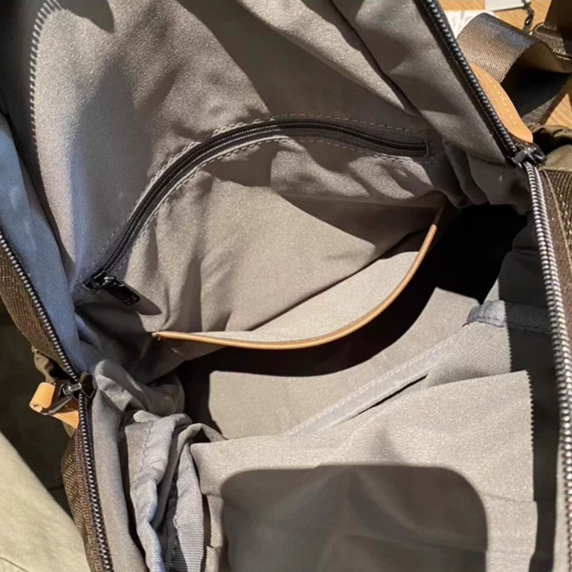 バックパック 軽量コンパクト旅行バックパック