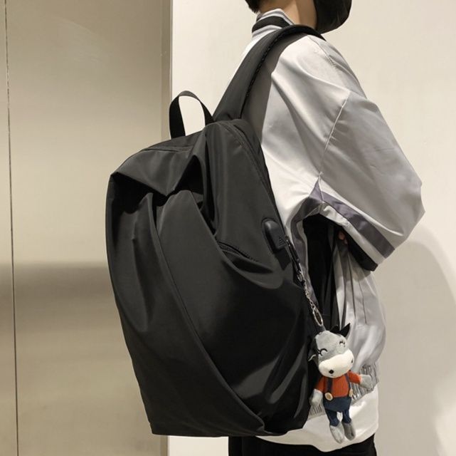 バックパック シンプル大容量スクールバックパック