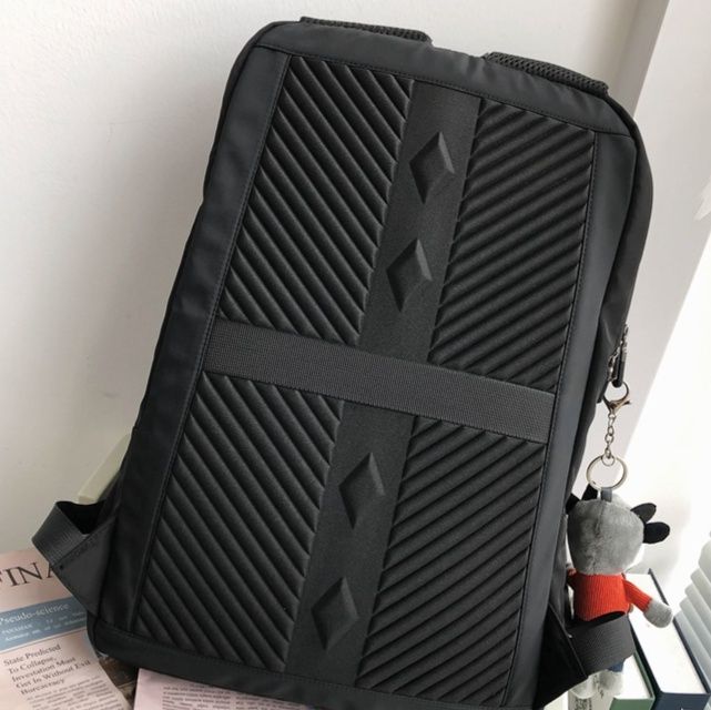 バックパック シンプル大容量スクールバックパック