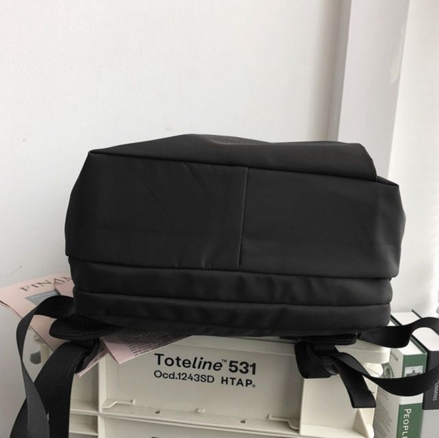 バックパック シンプル大容量スクールバックパック