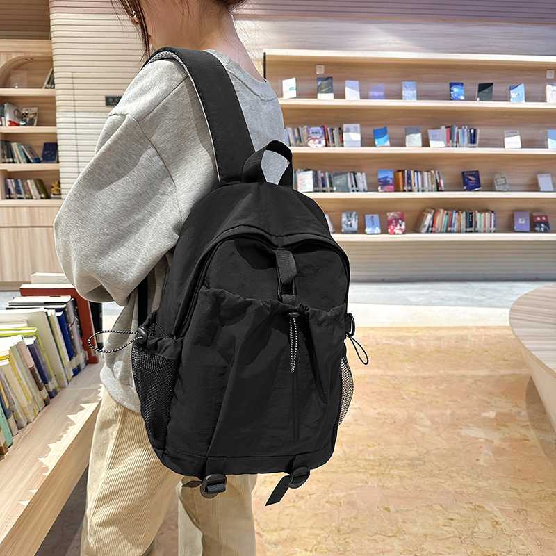 バックパック 旅行 実用的な旅人のリュックサック