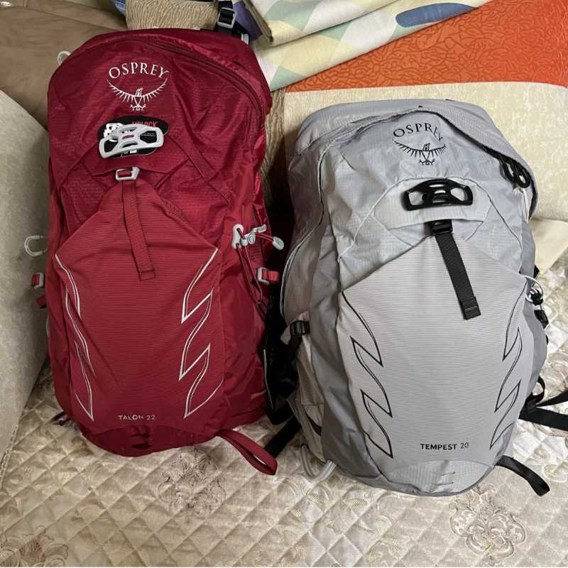 バックパック 空気通気性優れた登山用バックパック