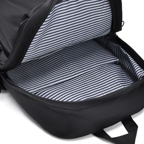 旅行 多機能収納大容量バックパック