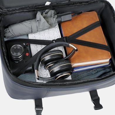 旅行 多機能軽量バックパック