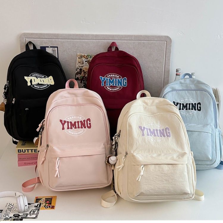 ロゴ刺繍入りカジュアル通学バックパック