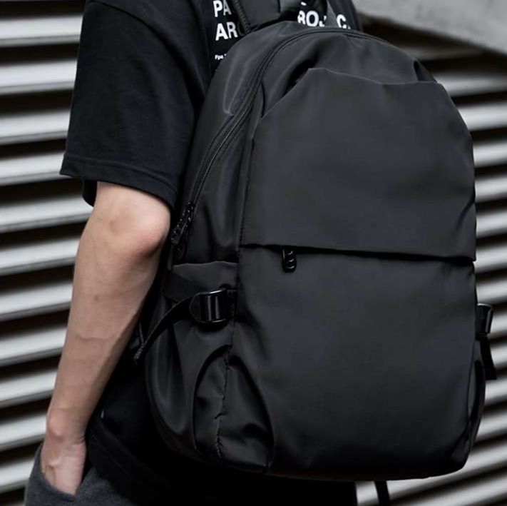 男性用多機能収納ビジネスバックパック