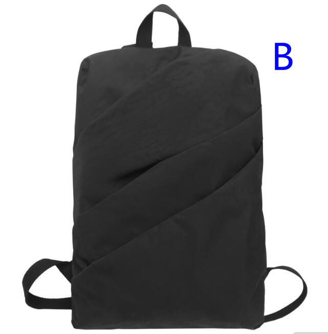 バックパック 通勤対応多機能