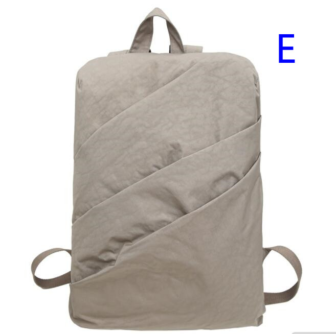 バックパック 通勤対応多機能