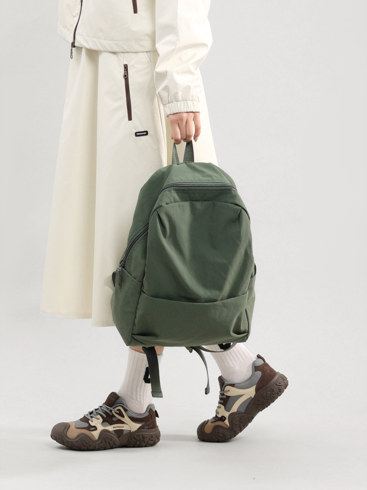 バックパック シンプル軽量デイパック