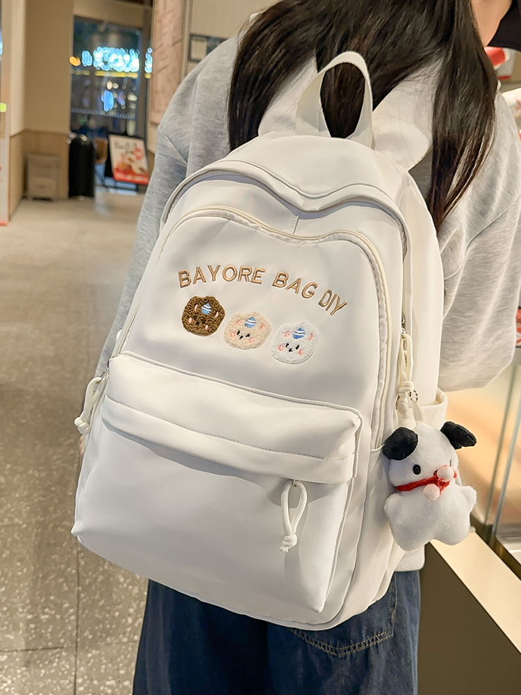 バックパック ぬいぐるみ刺繍デザインリュック