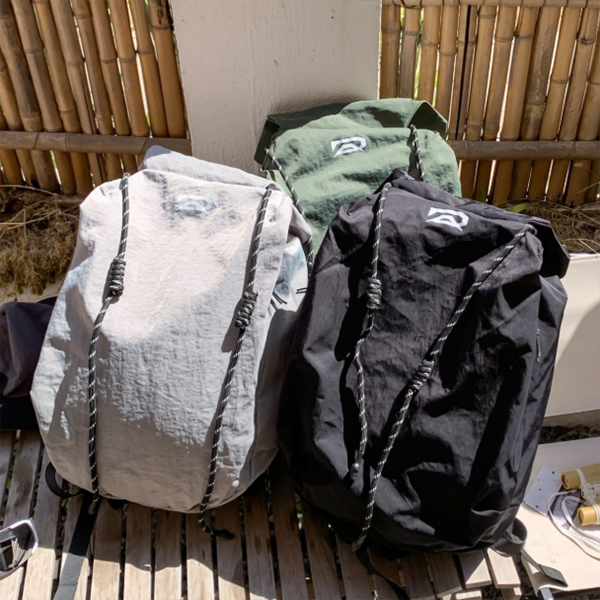 登山用女性向け大容量軽量撥水バックパック送料無料