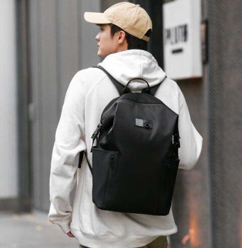 バックパック 通勤用大容量多機能