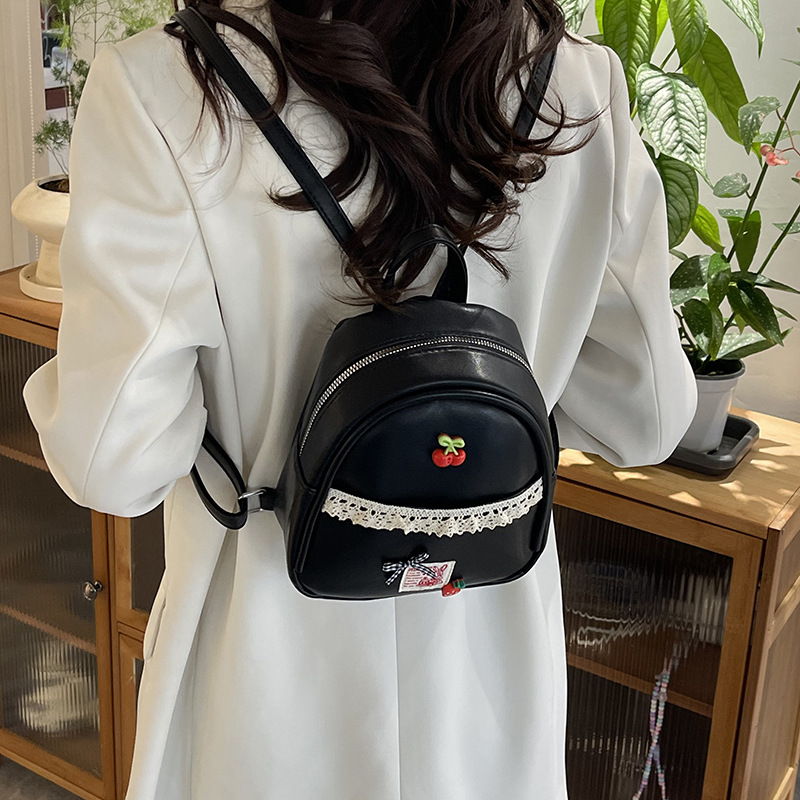 バックパック さくらんぼ刺繍ミニバックパック