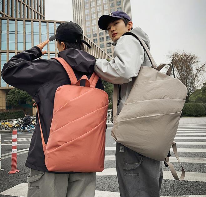 バックパック 通勤対応多機能