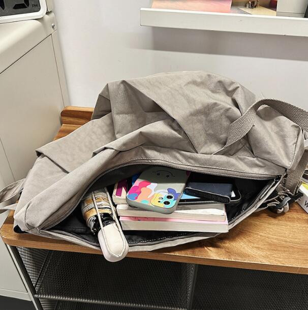 バックパック 通勤対応多機能