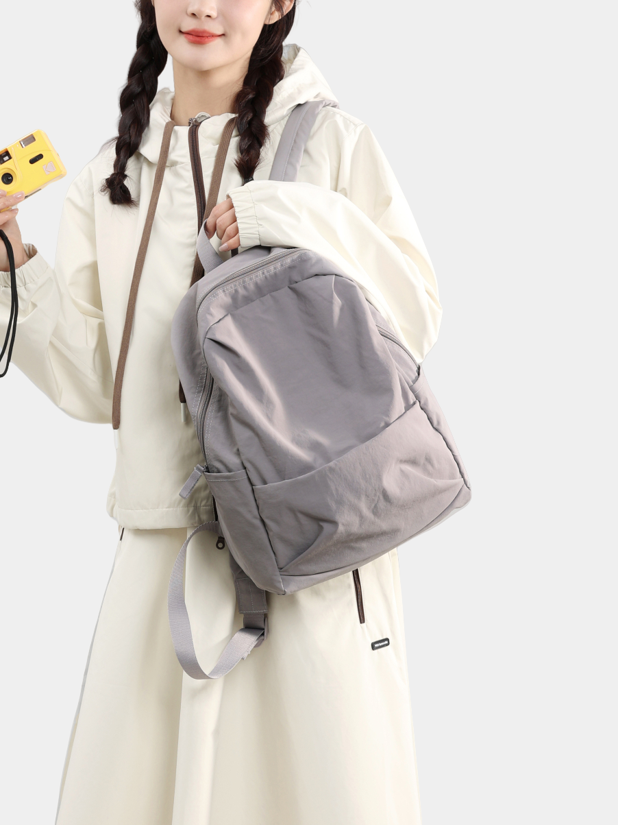 バックパック シンプル軽量デイパック