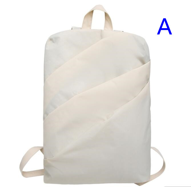 バックパック 通勤対応多機能