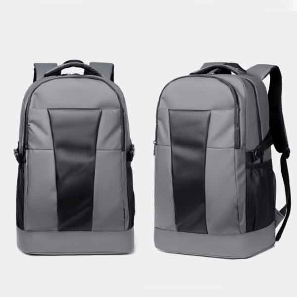 バックパック 通勤用撥水加工大容量