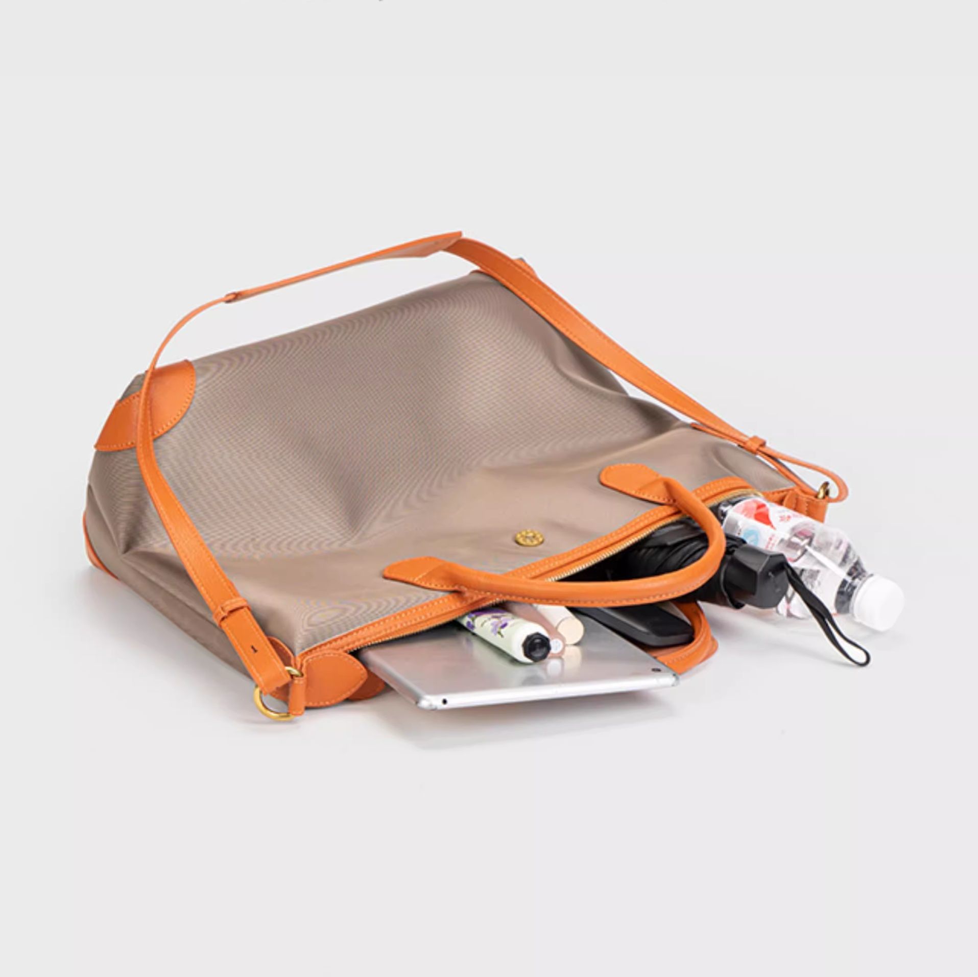 ナイロンバッグ 上品シンプル トラベルトート