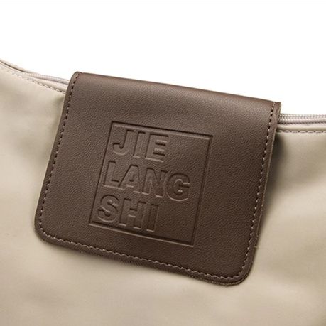 ナイロンバッグ シンプル上品ナイロンショルダー
