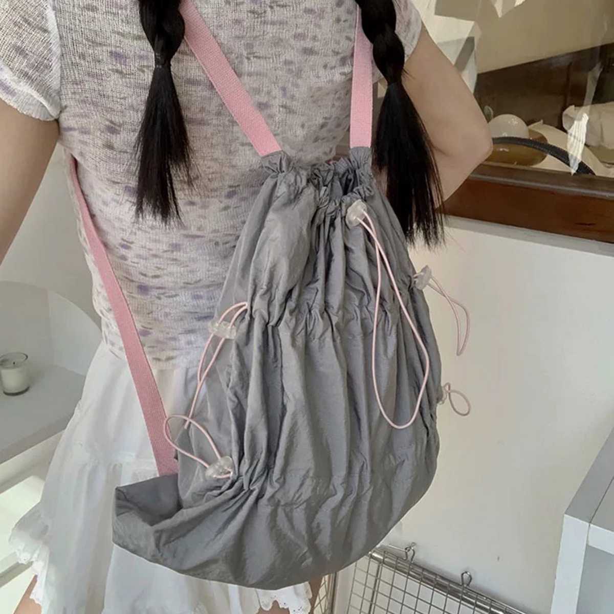 https://fulmo-img-server.com/baggly/1756291367792_i12dyy3x_m4ywdqau.jpeg