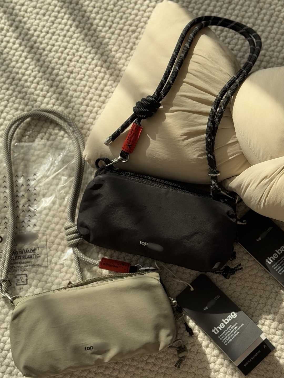 ナイロンバッグ アウトドア風コンパクトサコッシュ