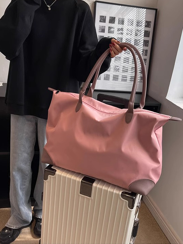 ナイロンバッグ やわらか風合い 旅のお供トート