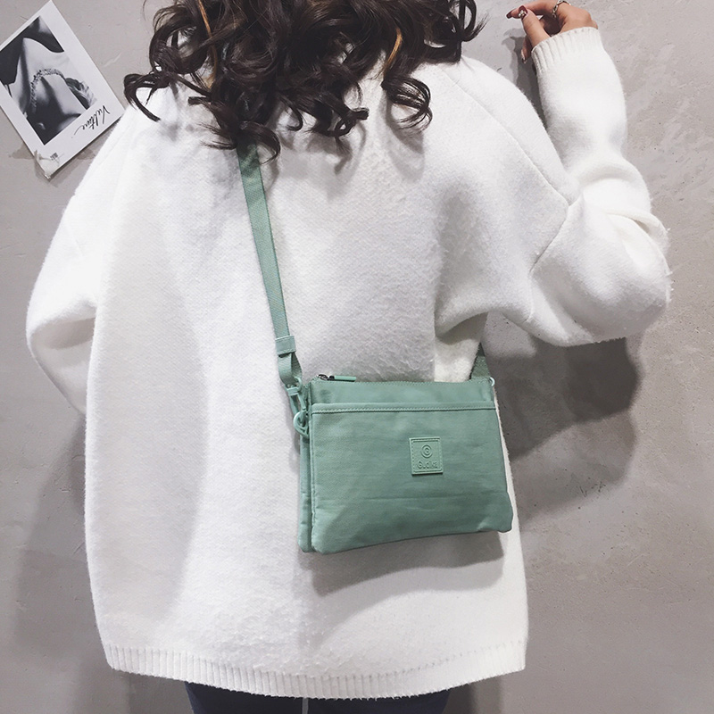 ナイロンバッグ シンプル軽量ミニポシェット