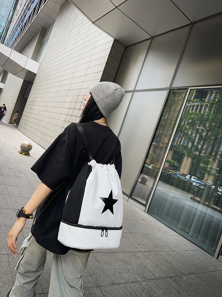 ナイロンバッグ 巾着 星柄デザイン 巾着型リュック